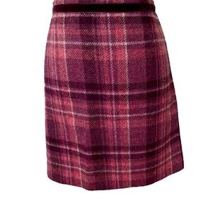 Banana Republic wool skirt with velvet band multiple shades of purple size 6